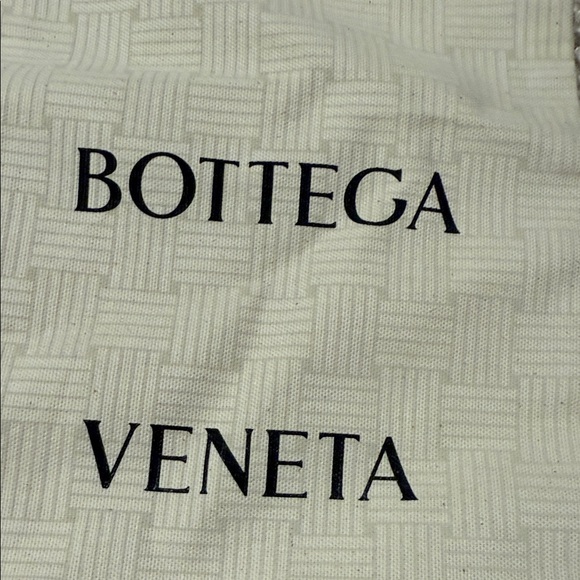 Bottega Veneta Cream Dust Bags with Black Logo - Picture 2 of 3